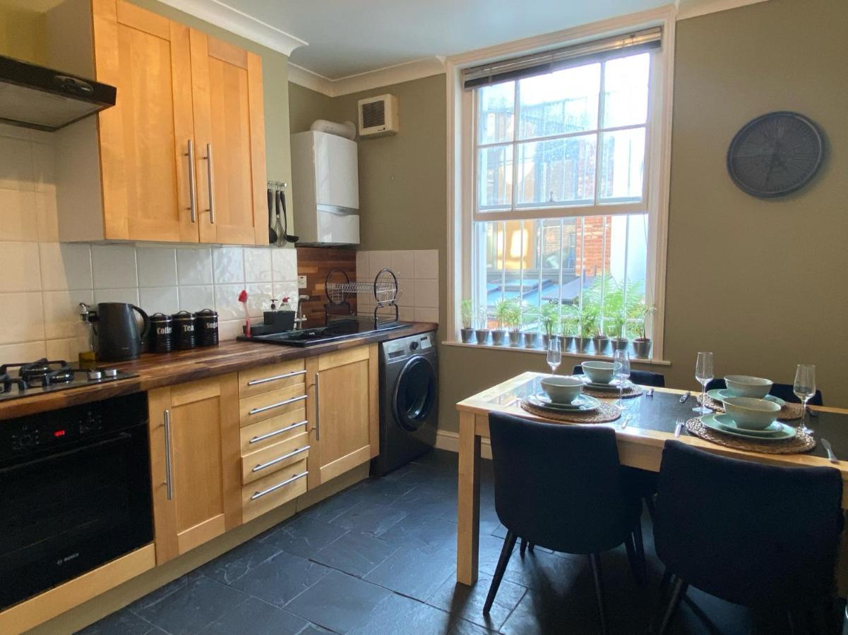 Spacious 2-Bed Flat With Garden, 3 Minutes Walk From Oval Tube Station London Luaran gambar